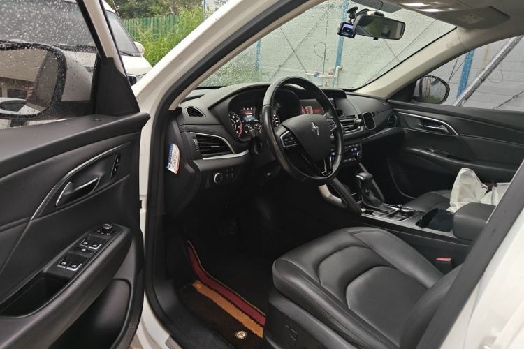 Used BORGWARD BX7 2018 28T Front-Wheel Drive Quality Enjoyment Version 5 Seats China VI Emission Standard Driver Seat