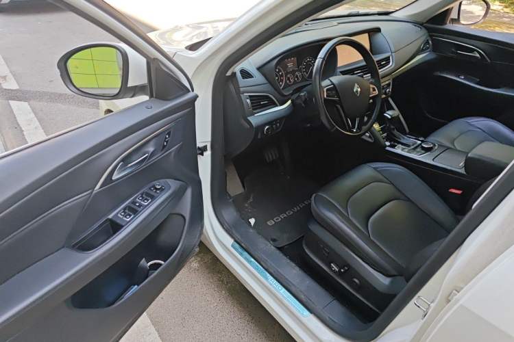 Used BORGWARD BX7 2018 28T Front-Wheel Drive Quality Enjoyment Version 5 Seats China VI Emission Standard Driver Seat