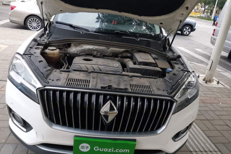 Used BORGWARD BX7 2018 28T Front-Wheel Drive Quality Enjoyment Version 5 Seats China VI Emission Standard Engine Bay