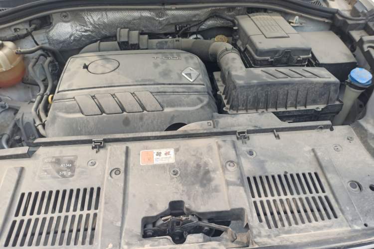 Used BORGWARD BX7 2018 28T Front-Wheel Drive Quality Enjoyment Version 5 Seats China VI Emission Standard Engine Bay