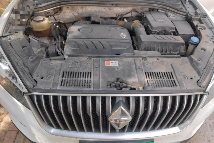 Used BORGWARD BX7 2018 28T Four-wheel Drive Luxury Model 5 Seats China VI Emission Standard Engine Bay