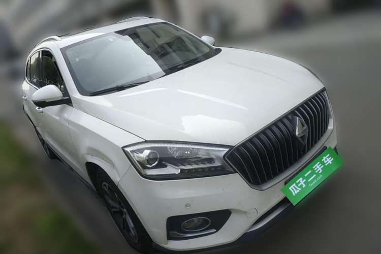 Used BORGWARD BX7 2018 28T Two-Wheel Drive Luxury Version 5 Seats China V Emission Standard Front Right 45 Deg