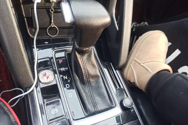 Used BORGWARD BX7 2018 28T Front-Wheel Drive Quality Enjoyment Version 5 Seats China VI Emission Standard Gear Lever