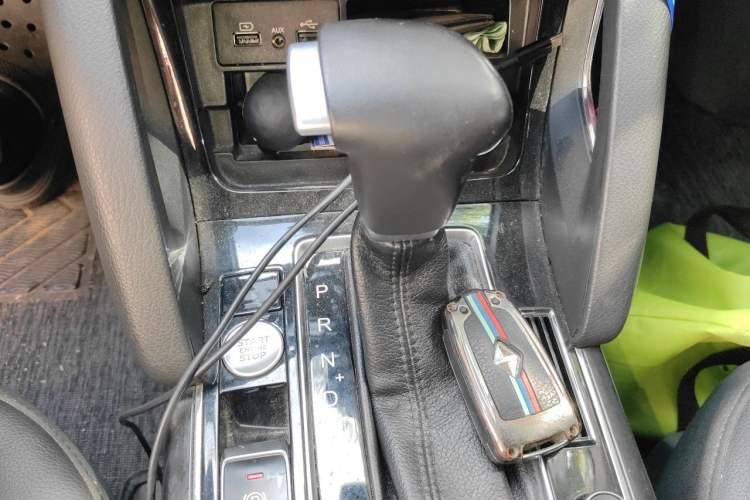 Used BORGWARD BX7 2018 28T Four-wheel Drive Luxury Model 5 Seats China VI Emission Standard Gear Lever