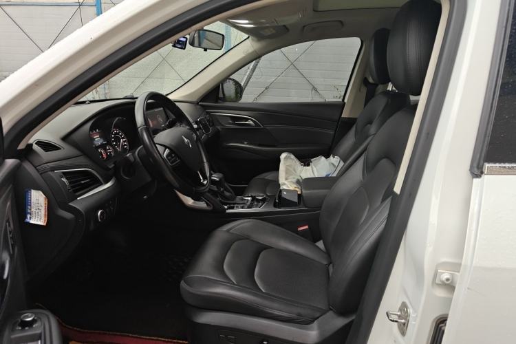 Used BORGWARD BX7 2018 28T Front-Wheel Drive Quality Enjoyment Version 5 Seats China VI Emission Standard Left Front Seat