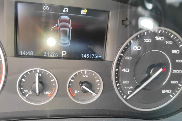 Used BORGWARD BX7 2018 28T Four-wheel Drive Luxury Model 5 Seats China VI Emission Standard Odometer Close Up