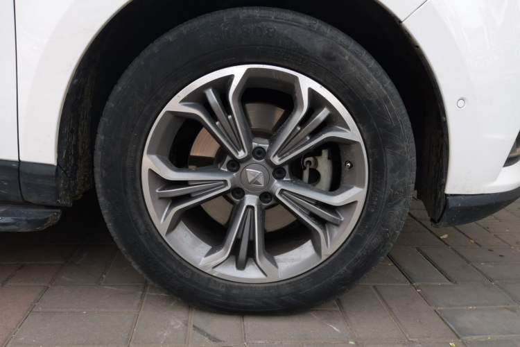 Used BORGWARD BX7 2018 28T Front-Wheel Drive Quality Enjoyment Version 5 Seats China VI Emission Standard Right Front Wheel Hub