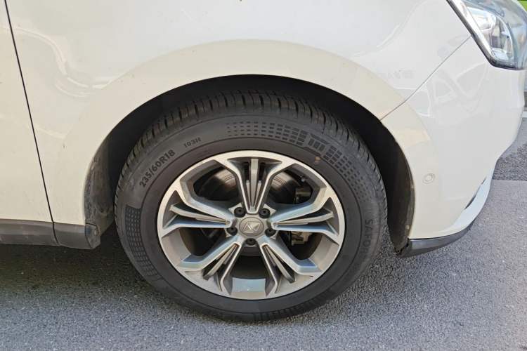 Used BORGWARD BX7 2018 28T Front-Wheel Drive Quality Enjoyment Version 5 Seats China VI Emission Standard Right Front Wheel Hub