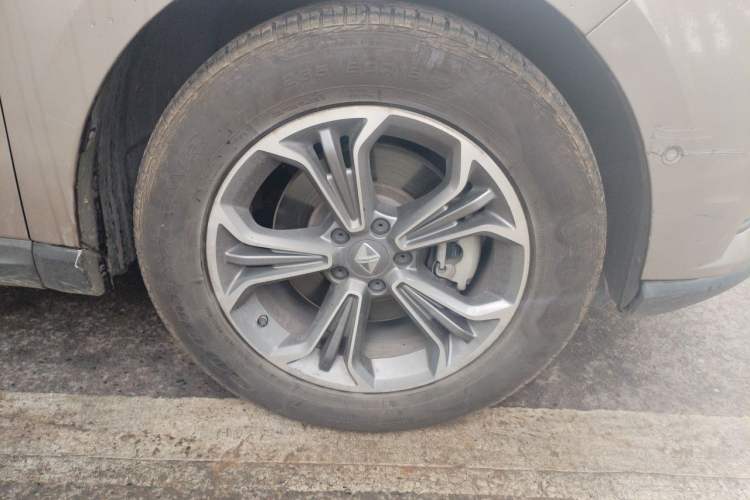 Used BORGWARD BX7 2018 28T 2WD Premium 5-seater National V Right Front Wheel Hub