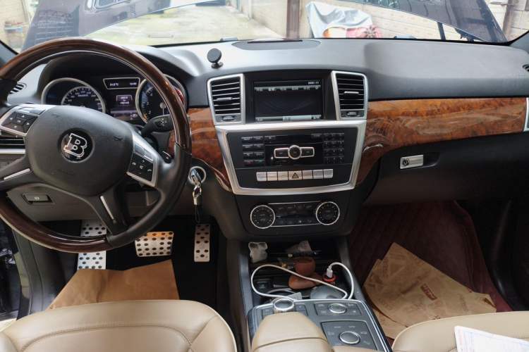 Used Brabus M-Class 2013 35MR Center Console