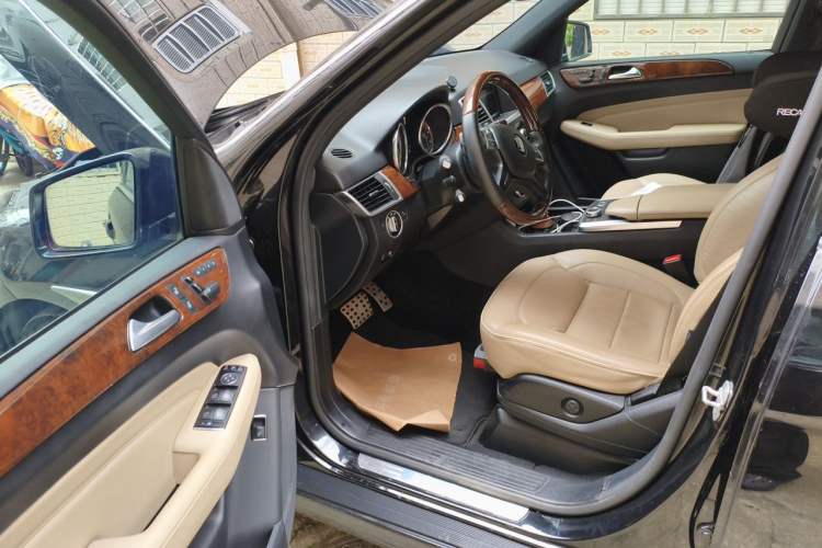 Used Brabus M-Class 2013 35MR Driver Seat