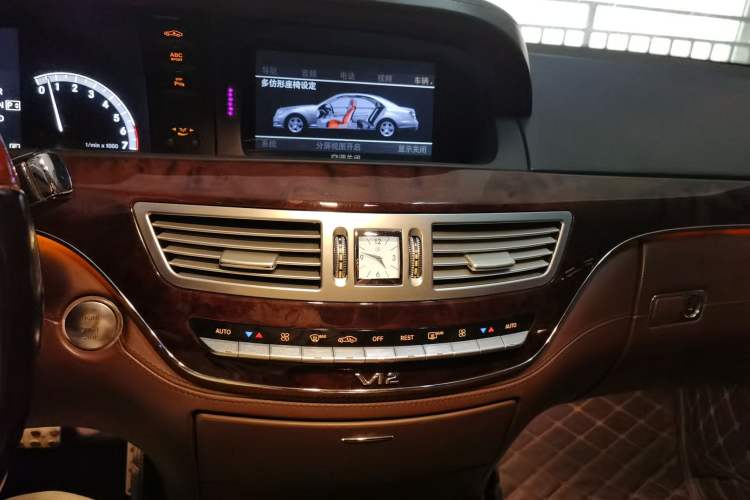 Used Brabus S-Class 2011 60S Audio And AC Panel