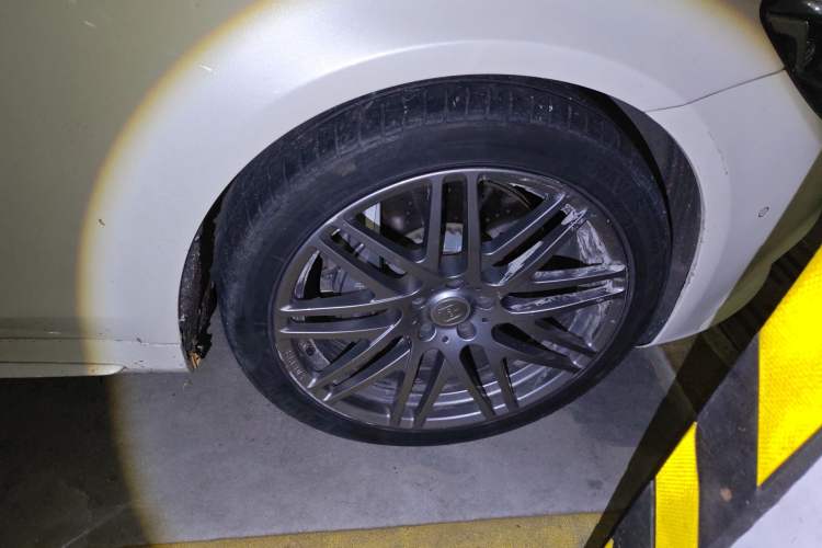 Used Brabus S-Class 2014 40S Right Front Wheel Hub