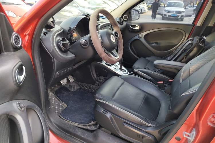 Used Brabus smart forfour 2017 BRABUS Xclusive Left Front Seat