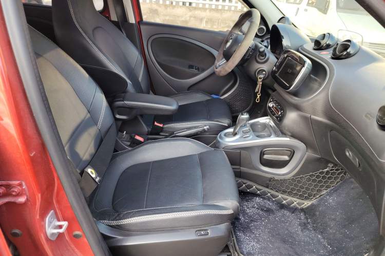 Used Brabus smart forfour 2017 BRABUS Xclusive Right Front Seat