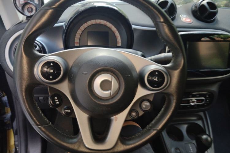 Used Brabus smart fortwo  Steering Wheel