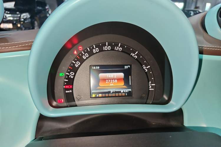 Used Brabus smart fortwo 2018 0.9T BRABUS Tailor-Made Convertible—Exclusively Customized Instrument Cluster