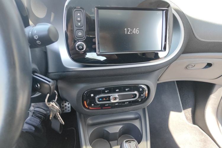 Used Brabus smart fortwo 2018 0.9T Hardtop BRABUS Xclusive Audio And AC Panel