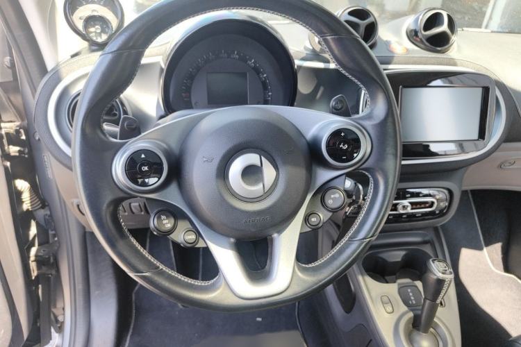 Used Brabus smart fortwo 2018 0.9T Hardtop BRABUS Xclusive Steering Wheel