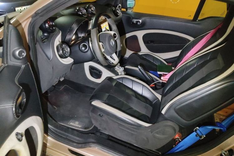 Used Brabus smart fortwo 2018 0.9T Hardtop BRABUS Xclusive Driver Seat