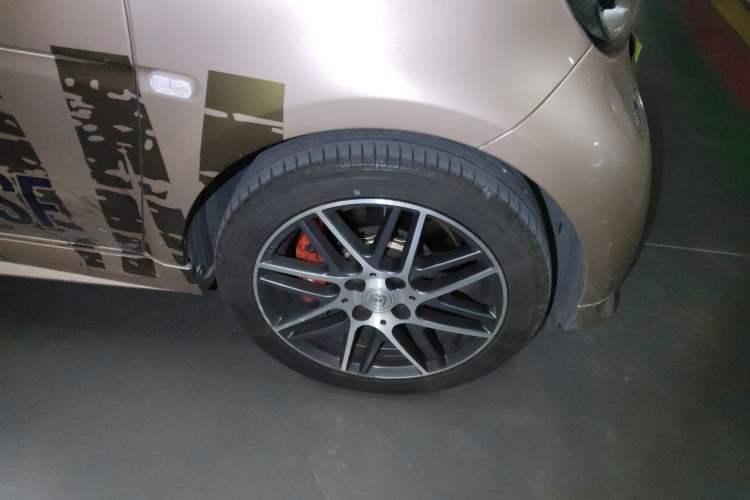 Used Brabus smart fortwo 2018 0.9T Hardtop BRABUS Xclusive Right Front Wheel Hub