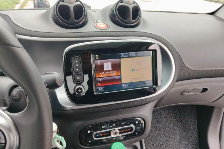 Used Brabus smart fortwo 2018 0.9T Hardtop BRABUS Xclusive Audio And AC Panel