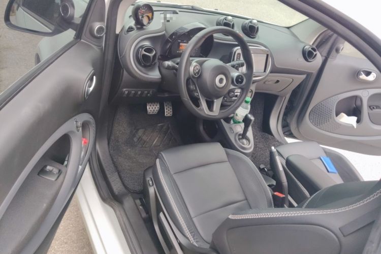 Used Brabus smart fortwo 2018 0.9T Hardtop BRABUS Xclusive Driver Seat