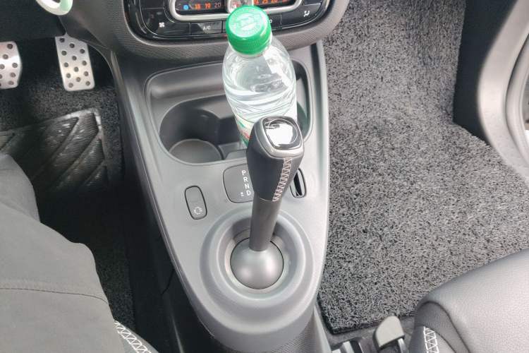 Used Brabus smart fortwo 2018 0.9T Hardtop BRABUS Xclusive Gear Lever