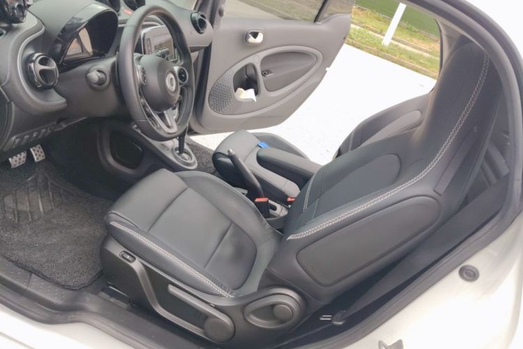 Used Brabus smart fortwo 2018 0.9T Hardtop BRABUS Xclusive Left Front Seat
