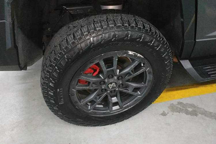 Used Brave warrior 917 2023 Range-Extended Base Model Exterior 1