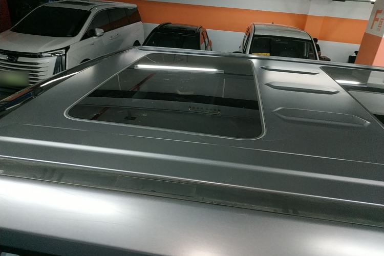 Used Brave warrior 917 2023 Range-Extended Base Model Roof