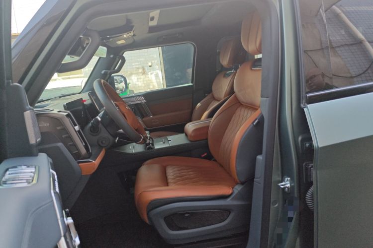 Used Brave warrior 917 2023 Range-Extended Base Model Left Front Seat