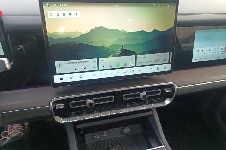 Used Brave warrior 917 2023 Range-Extended Base Model Audio And AC Panel