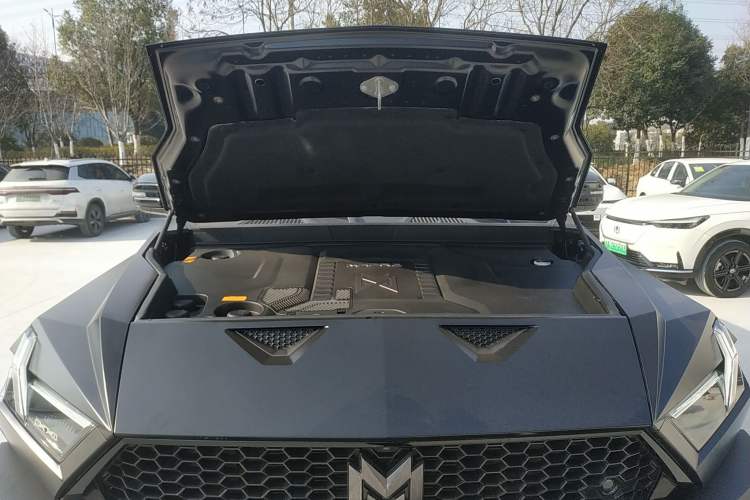 Used Brave warrior 917 2023 Range-Extended Base Model Engine Bay