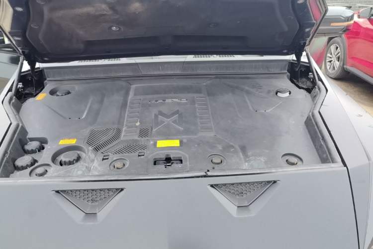 Used Brave warrior 917 2023 Range-Extended Base Model Engine Bay