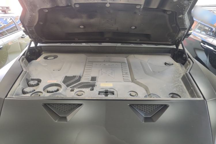 Used Brave warrior 917 2023 Range-Extended Base Model Engine Bay