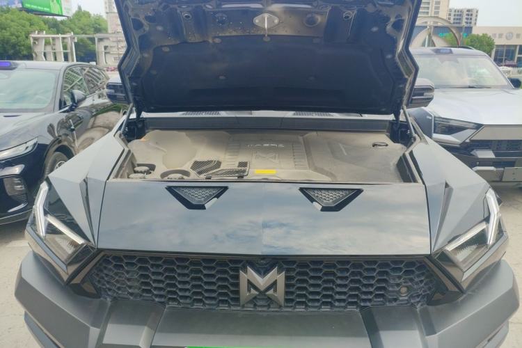 Used Brave warrior 917 2023 Range-Extended Base Model Engine Bay