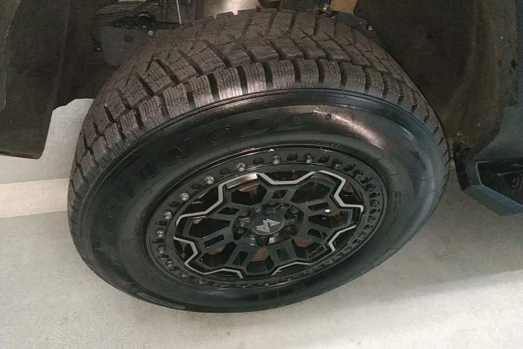 Used Brave warrior 917 2023 Range-Extended Base Model Exterior 2