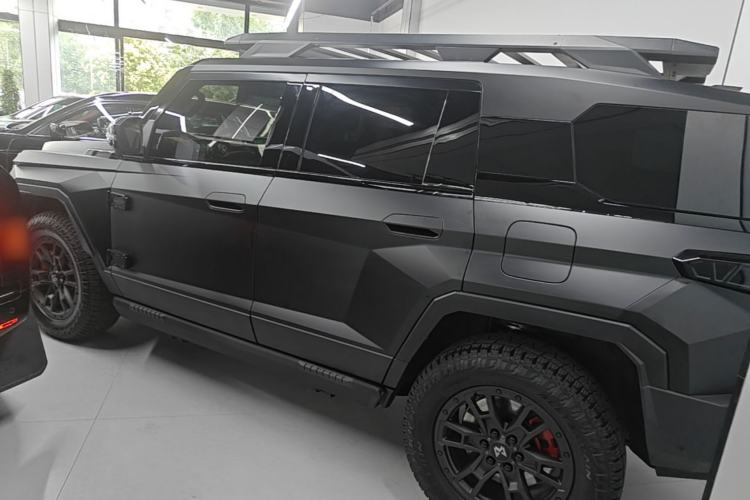 Used Brave warrior 917 2023 Range-Extended Founder Edition Exterior 2