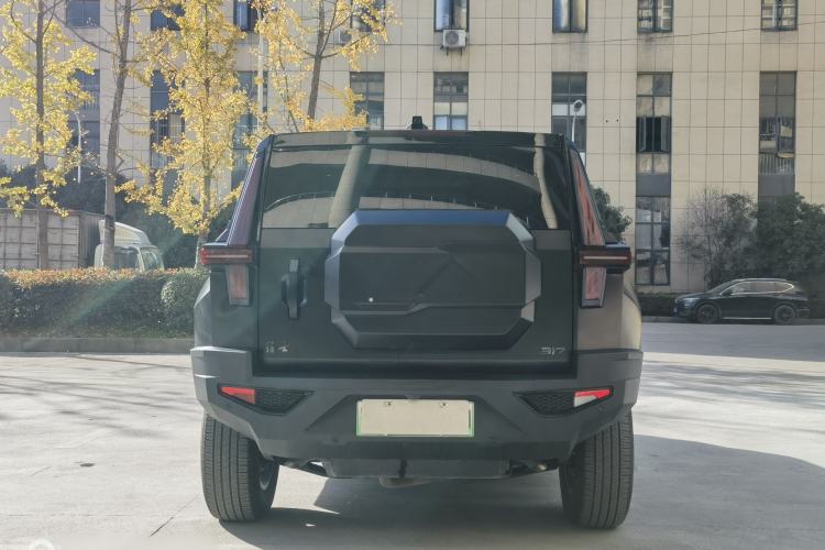 Used Brave warrior 917 2023 Range-Extended Base Model Exterior 4