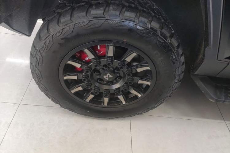 Used Brave warrior 917 2023 Range-Extended Base Model Exterior 4
