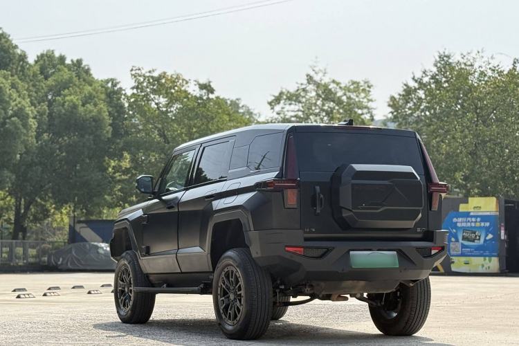 Used Brave warrior 917 2023 Range-Extended Base Model Exterior 4