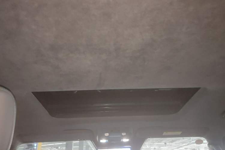 Used Brave warrior 917 2023 Range-Extended Base Model Headliner