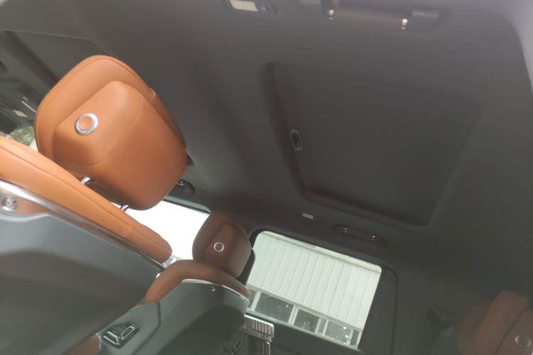 Used Brave warrior 917 2023 Range-Extended Base Model Headliner