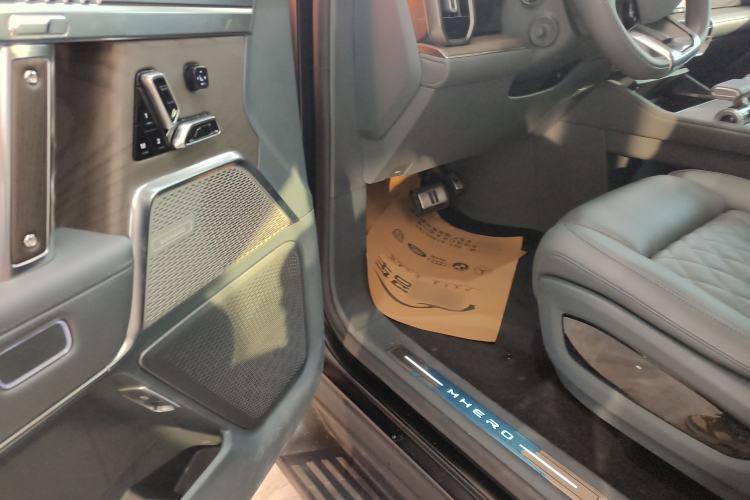 Used Brave warrior 917 2023 Range-Extended Base Model Interior 3