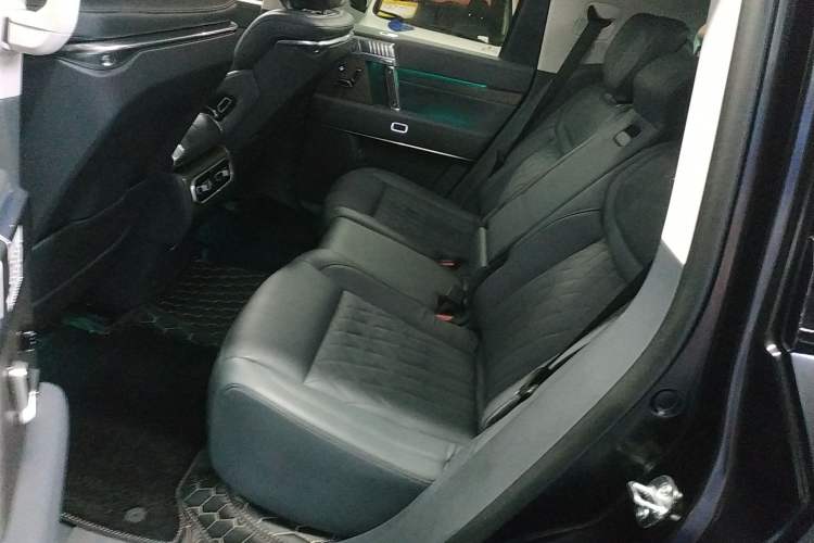 Used Brave warrior 917 2023 Range-Extended Base Model Interior 4