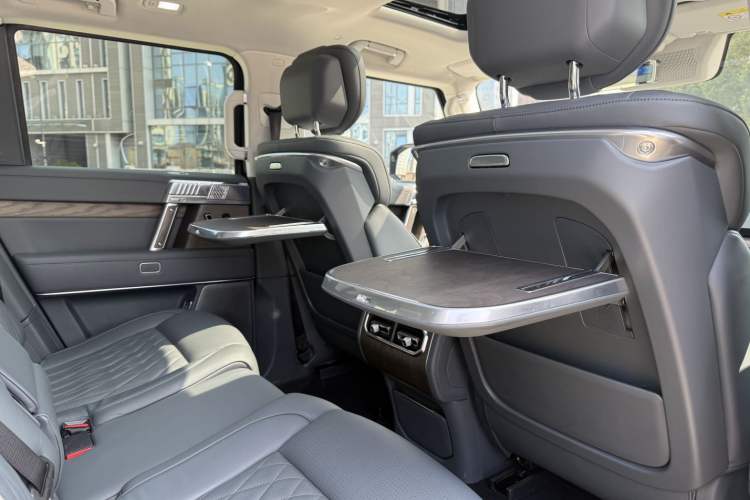 Used Brave warrior 917 2023 Range-Extended Base Model Interior 5
