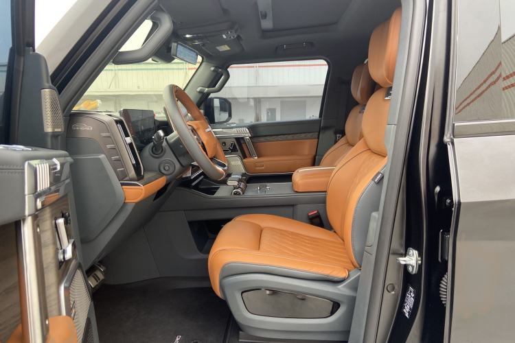 Used Brave warrior 917 2023 Range-Extended Base Model Interior 5