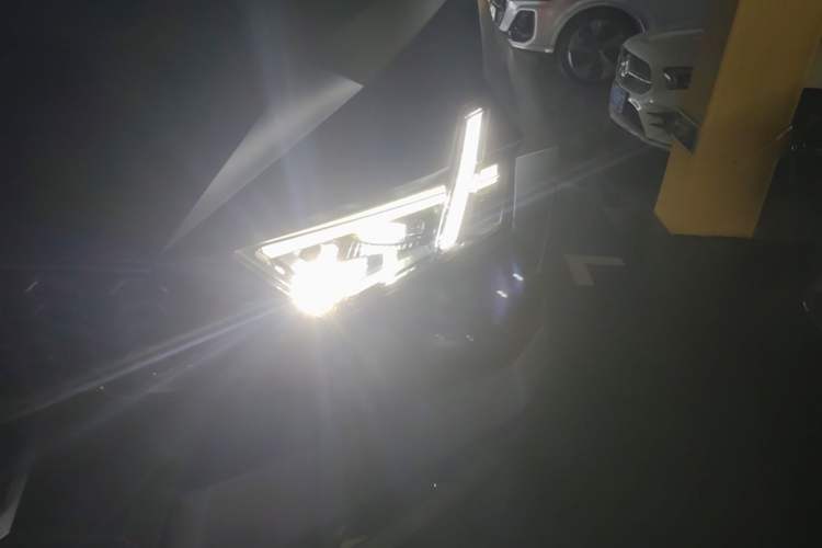 Used Brave warrior 917 2023 Range-Extended Base Model Left Front Headlight