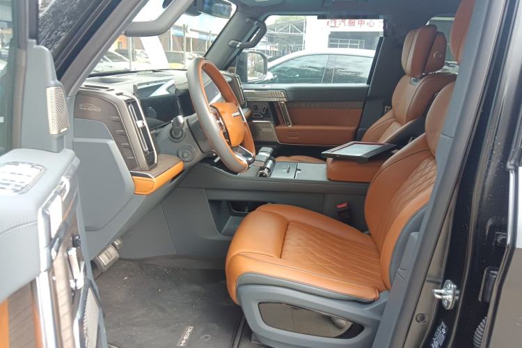 Used Brave warrior 917 2023 Range-Extended Base Model Left Front Seat